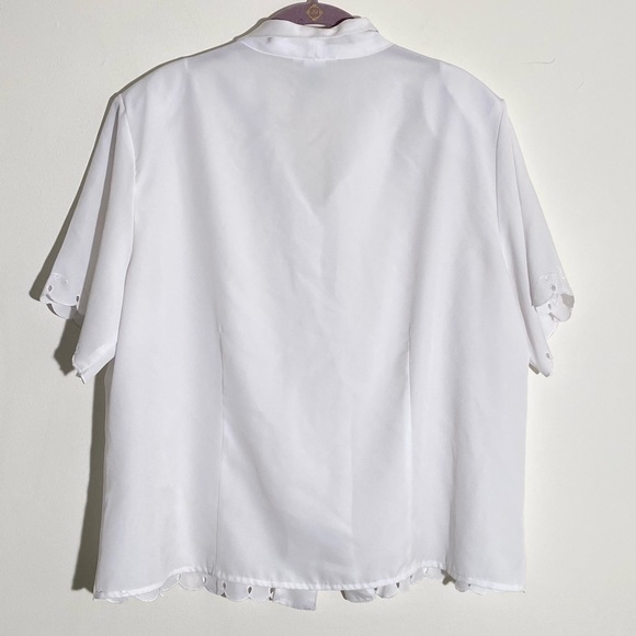 I-1#27 Joanna xlg Button down top x3 - Picture 2 of 3